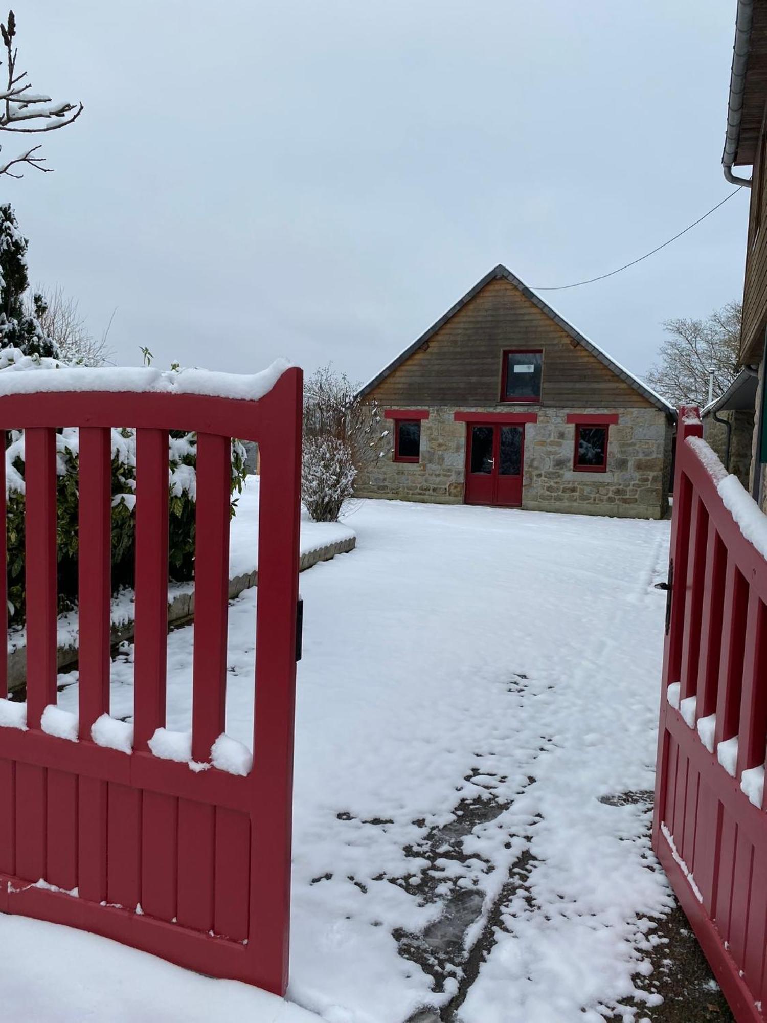 Вилла Maison "La Butte" - Suisse Normande Segrie-Fontaine Экстерьер фото